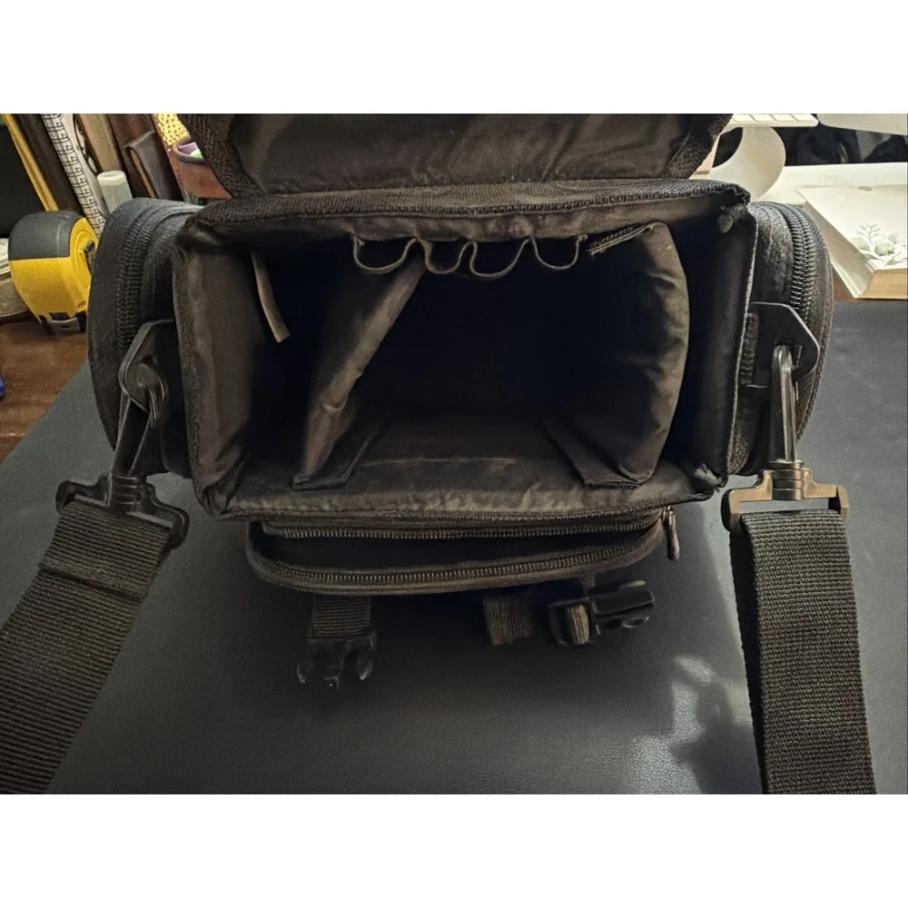 Kodak Camera Bag Multi Compartments Soft Adjustable Shoulder Strap Black 10x5x8